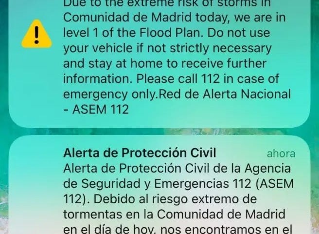 IMAGE: An alert message sent by the Madrid Autonomous Community with a bad weather alert